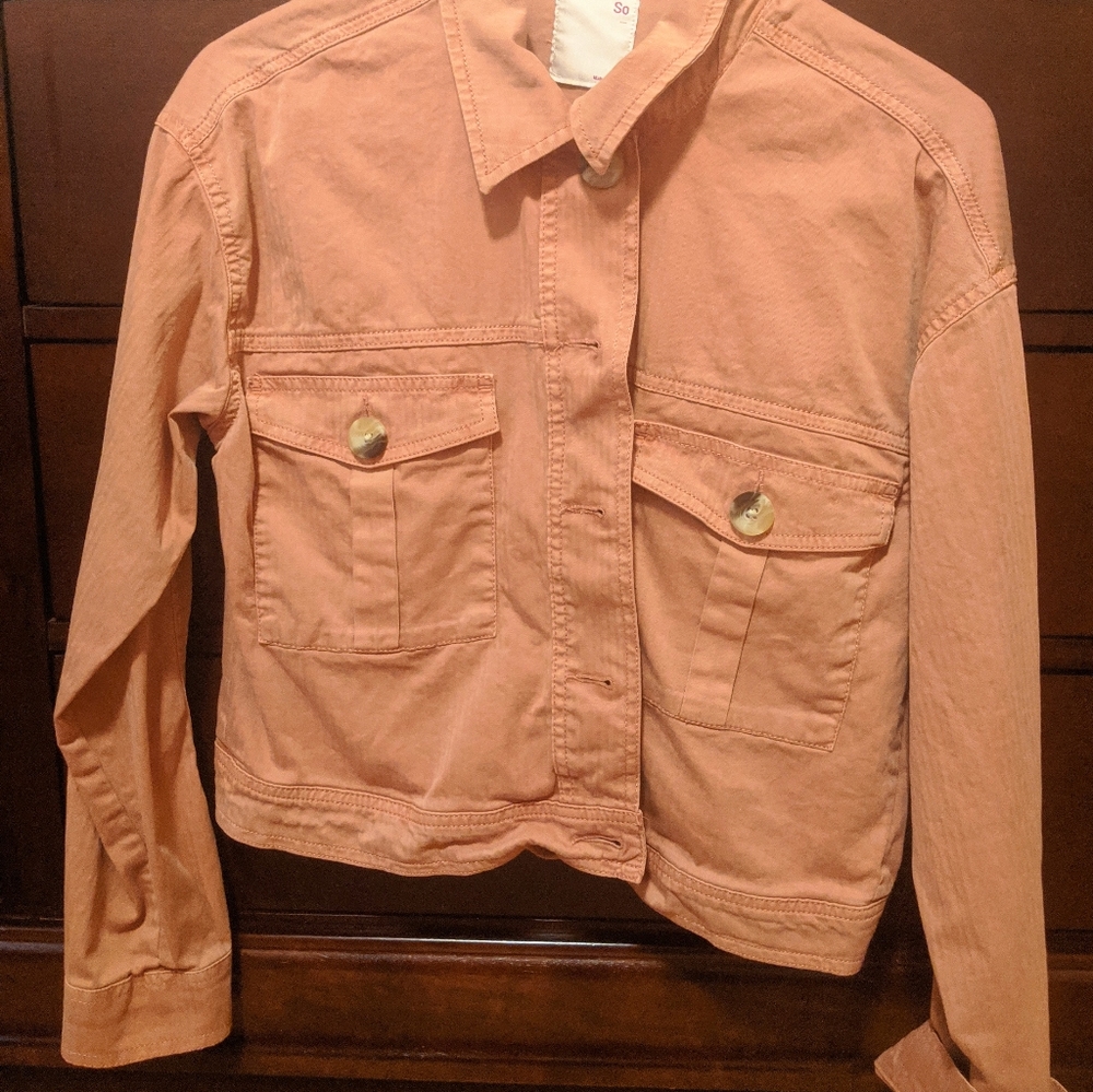 Kohl’s Women’s Long Sleeve Button Down Peach Shirt